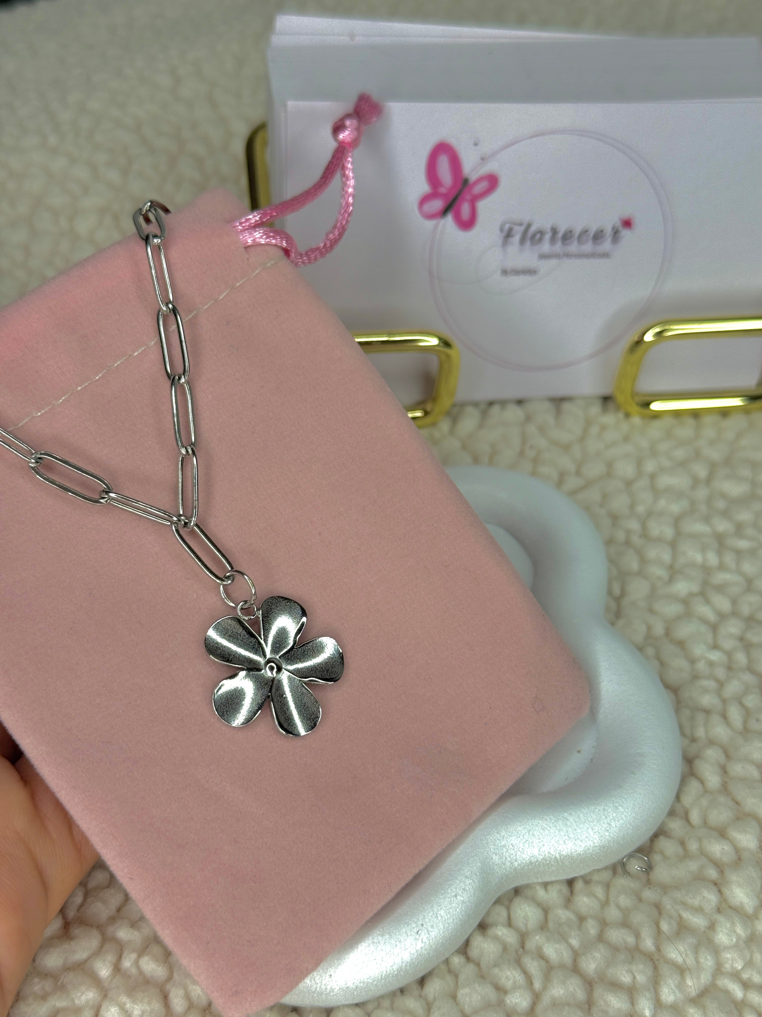 Silver flower necklace