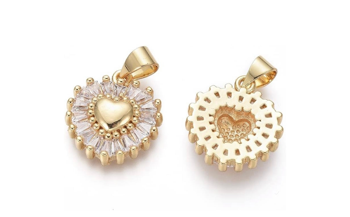 Sparkly heart charm✨