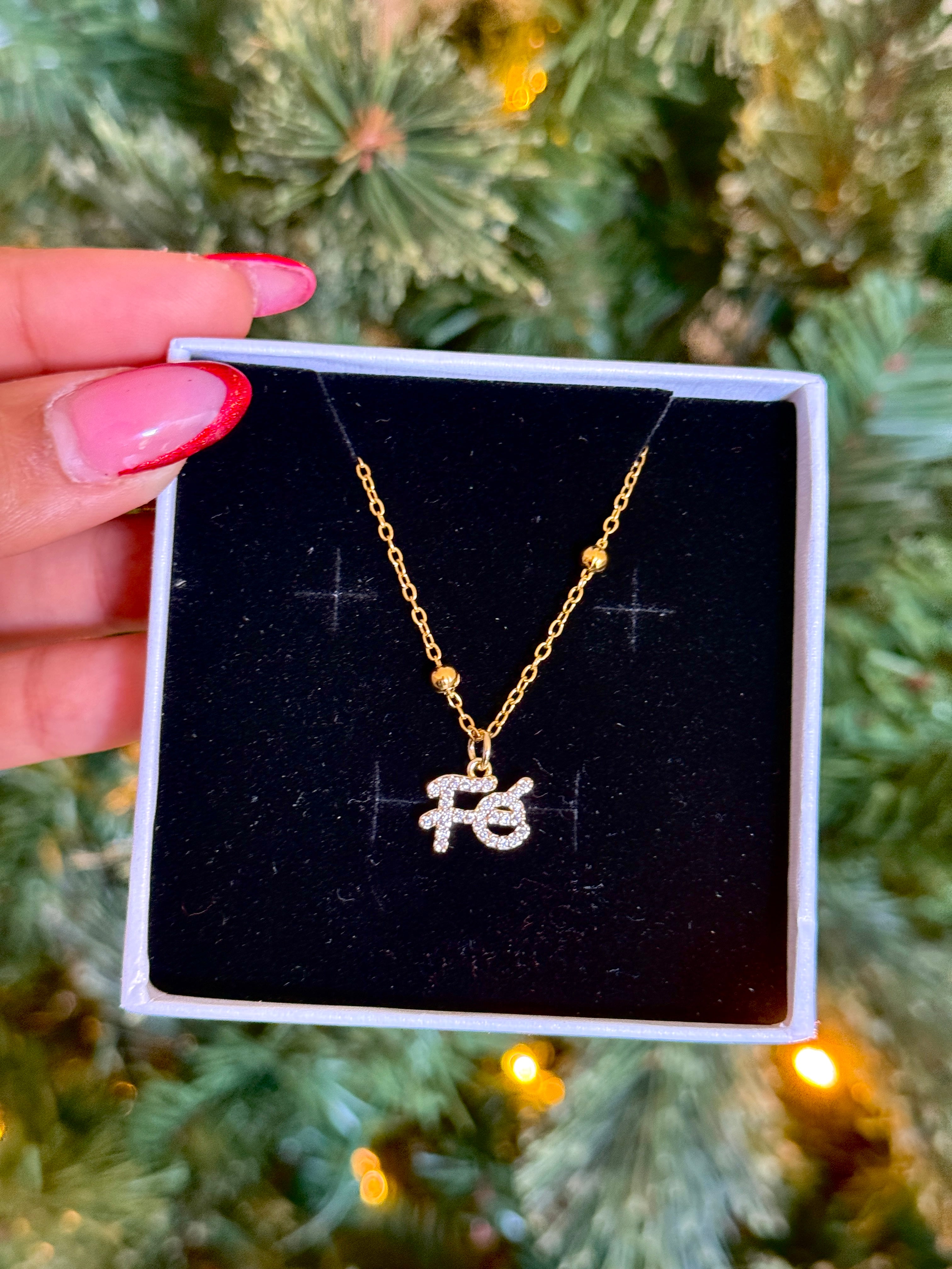 Fé Collection necklace✨