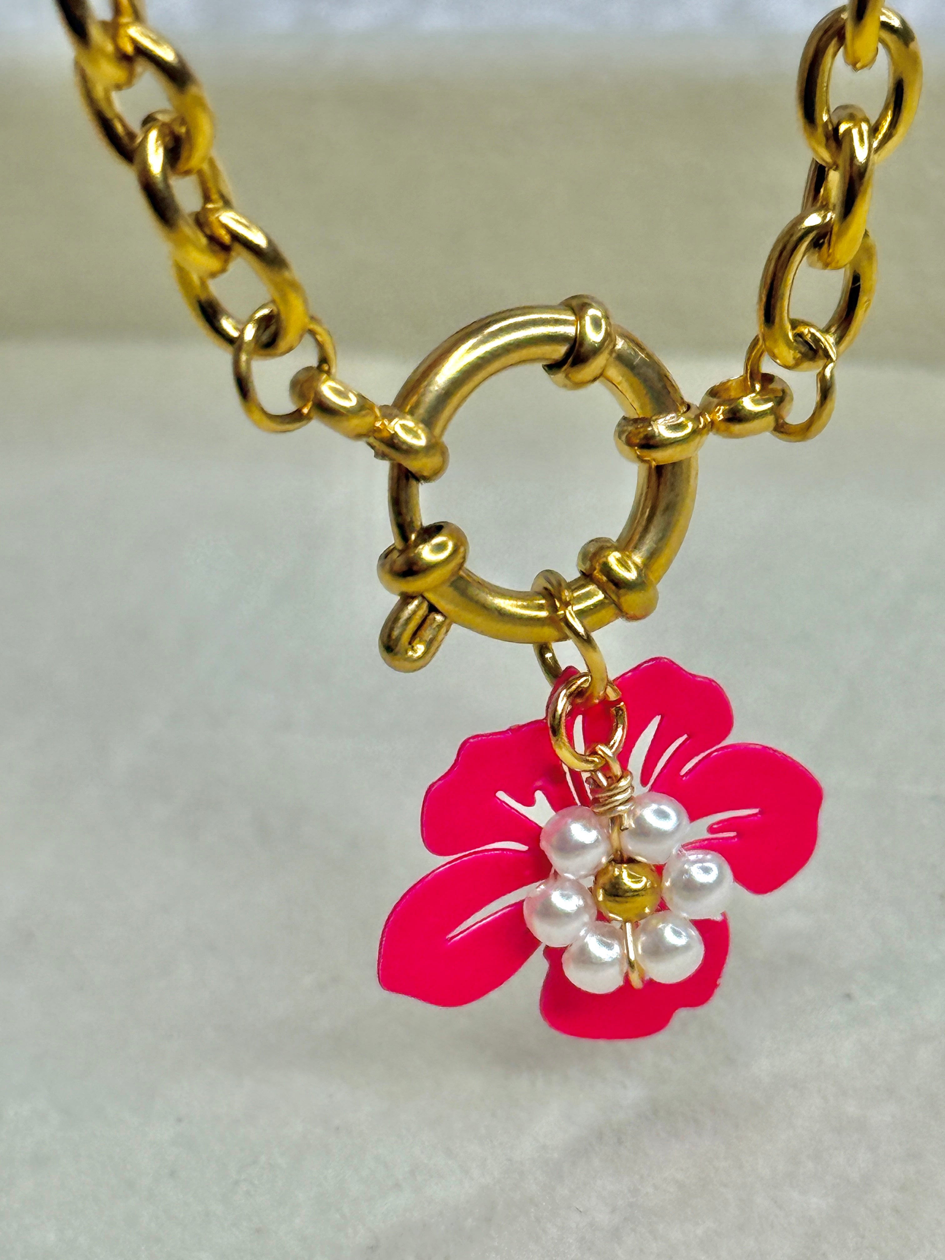Pink flower necklace🌸