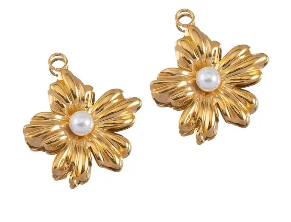 Flower pearl charm✨