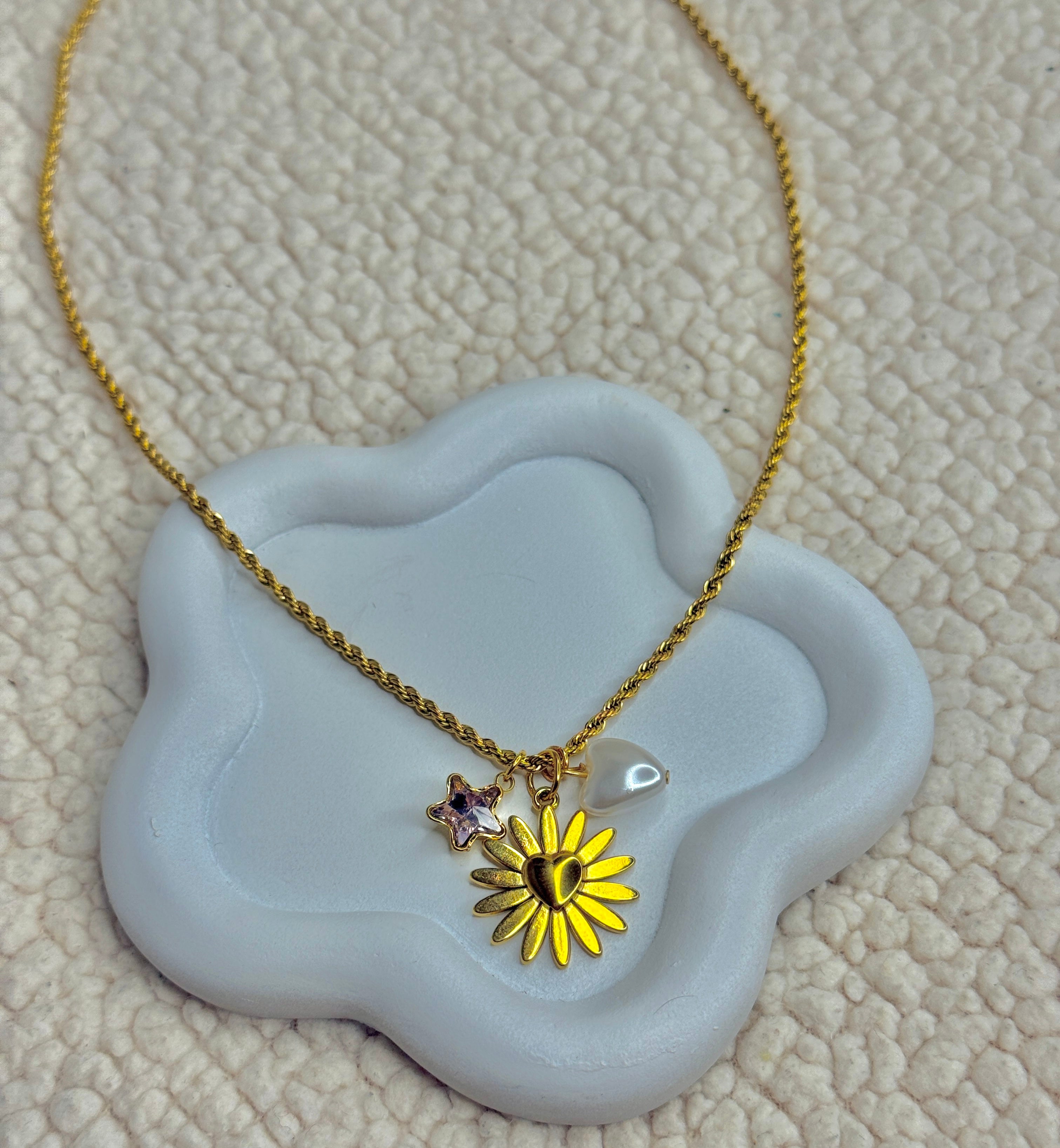 Hope necklace⭐️🤍🌼