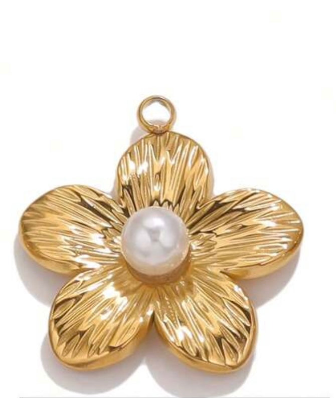 Pearl flower charm