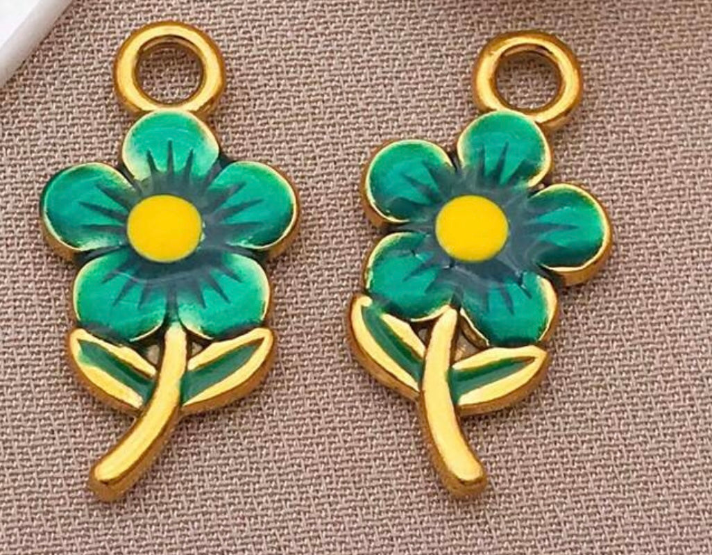 Green flower charm🌿