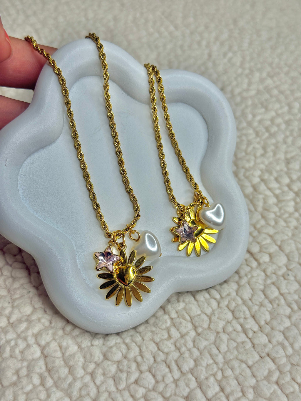 Hope necklace⭐️🤍🌼